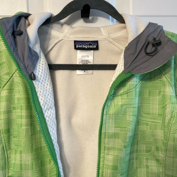 Patagonia Lime Green, Patterned Polyester Zip Up, Cotton Lined Jacket - Picture 8 of 11